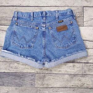 Vintage Wrangler High Waisted Mom Shorts 29